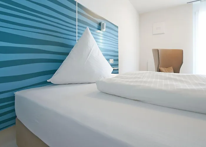 Apart Otel East 4*