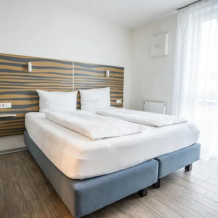 Apartahotel East