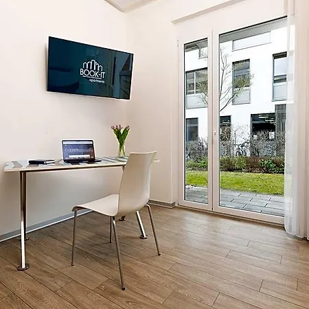 East Aparthotel